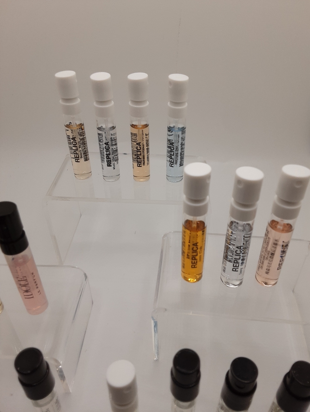 ■SOLD■ Perfume Sample Bundle - Picture 6 of 9